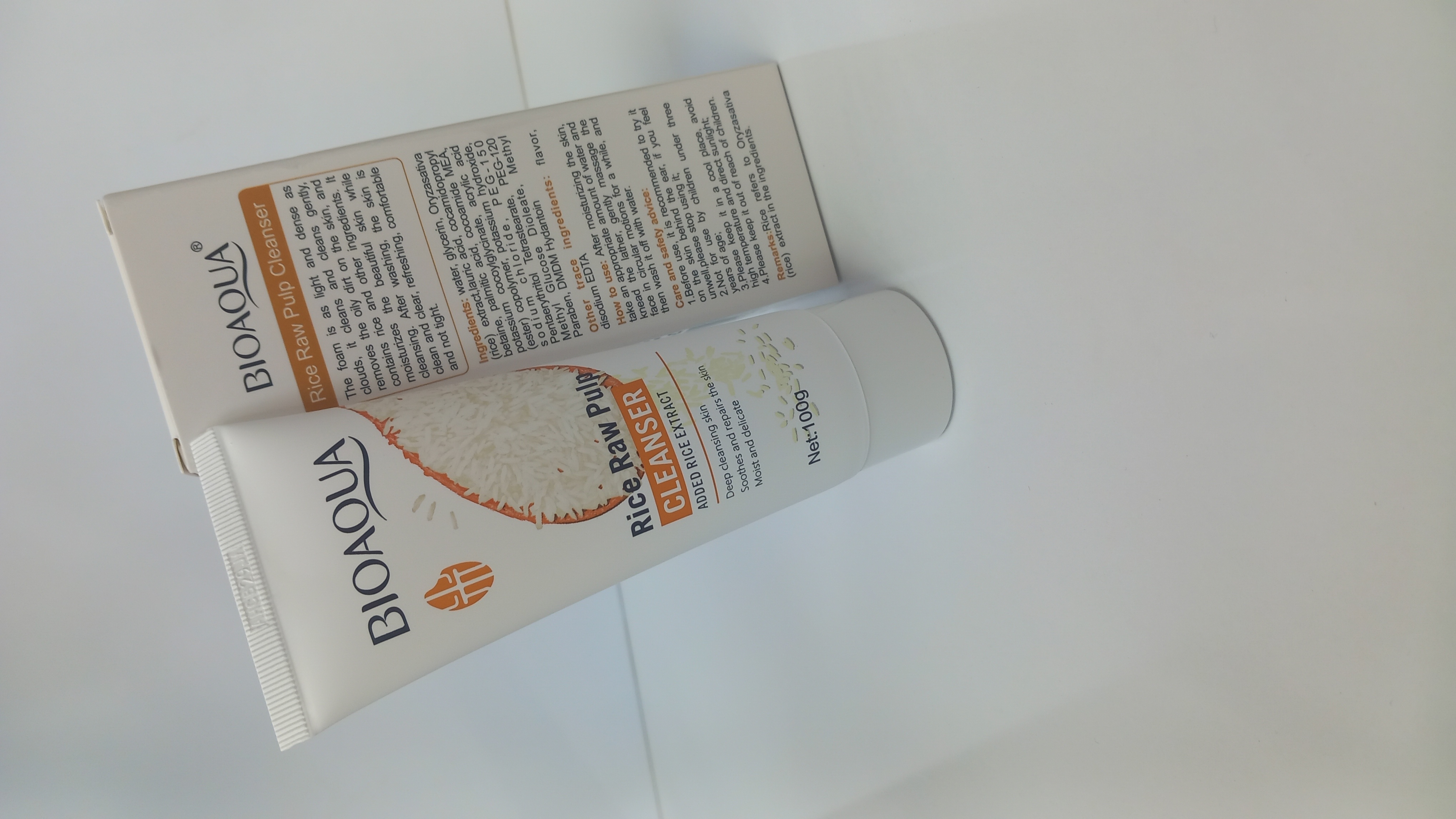 فوم شست و شو صورت عصاره برنج بیوآکوا