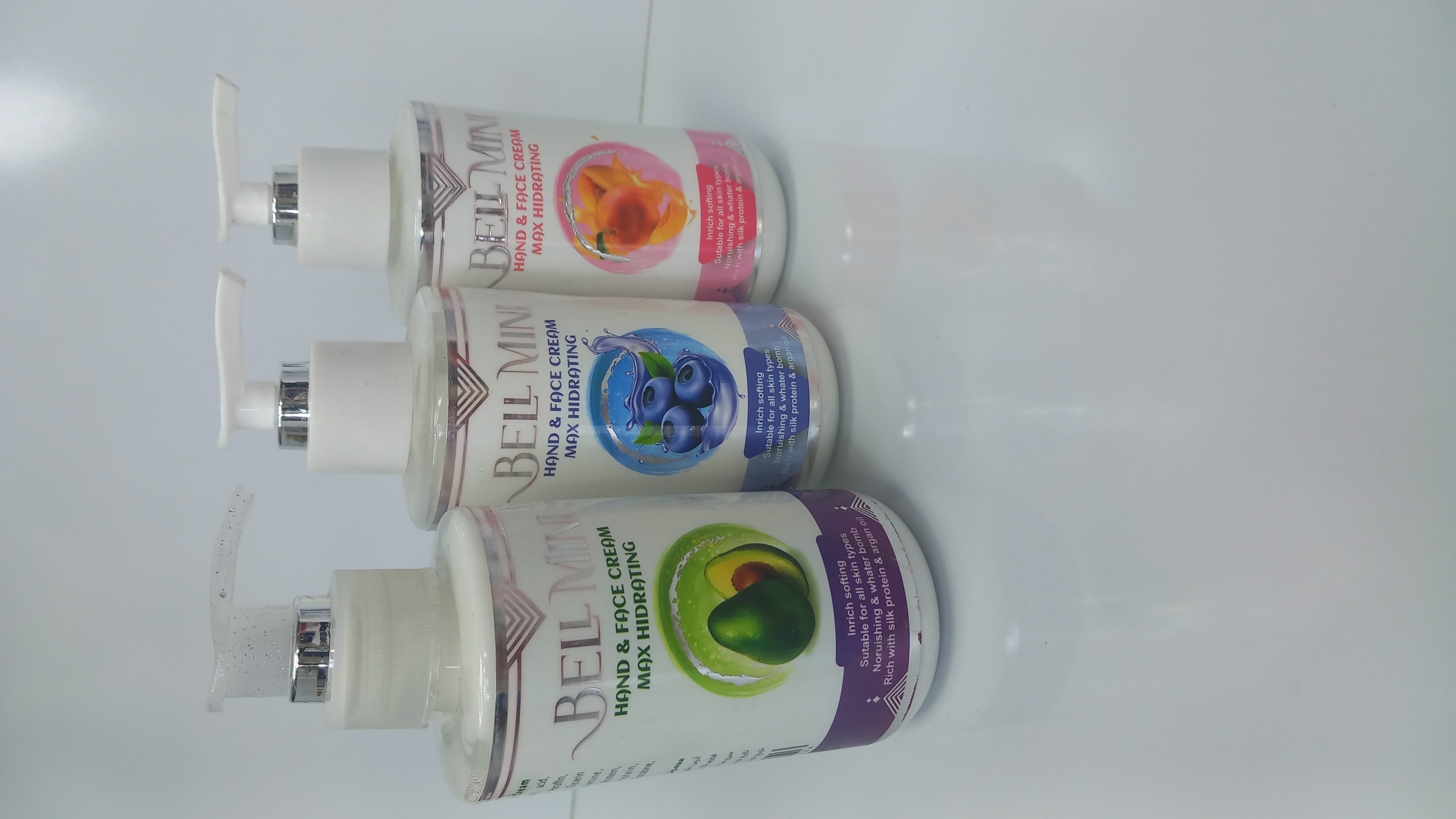 کرم آبرسان در چهار رایحه متفاوت