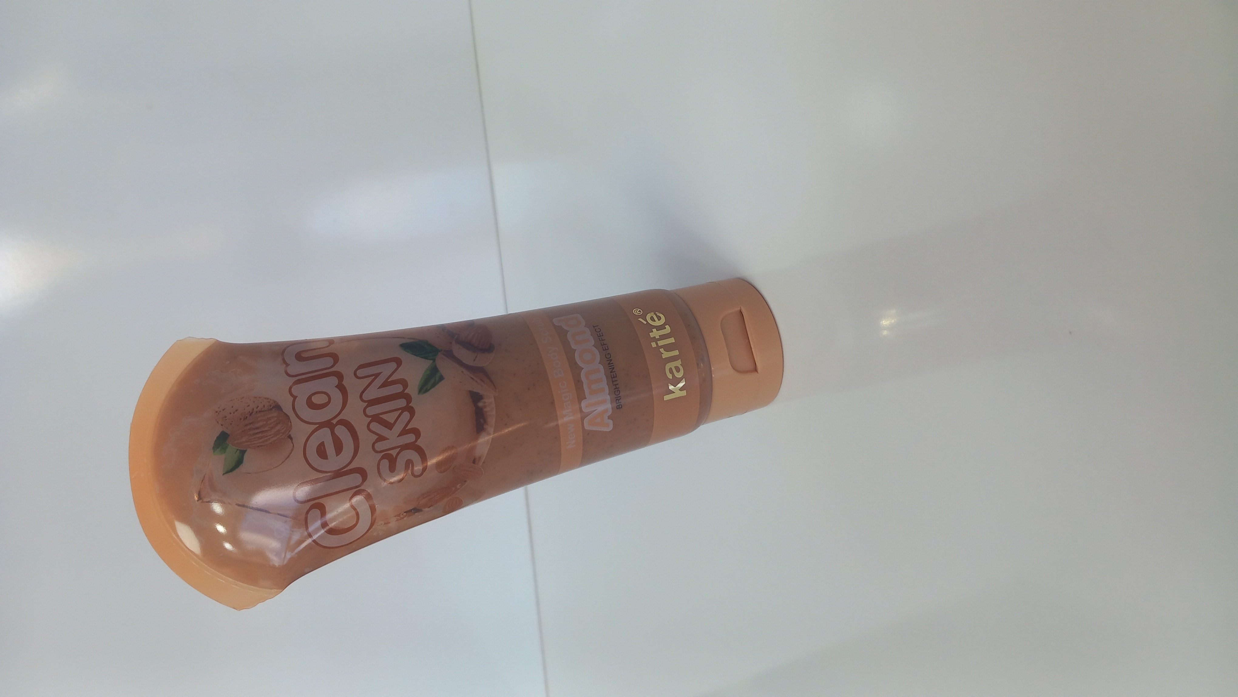 اسکراب بدن بادام کلین اسکین کاریته