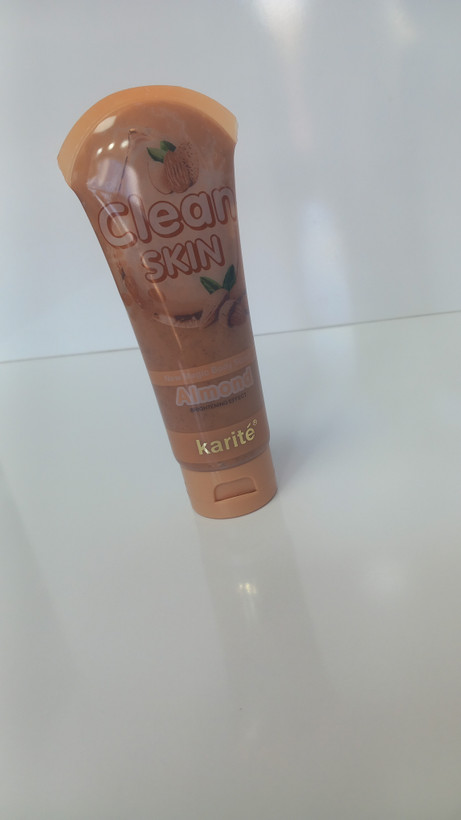 اسکراب بدن بادام کلین اسکین کاریته