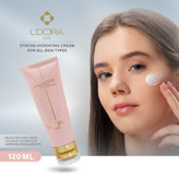 این محصول حرفهای یک مرطوبکننده مناسب برای انواع پوست است مواد موثر منحصر بهفرد موجود در کرم آبرسان قوی لدورا علاوه بر آبرسانی به بهبود ویژگی کشسانی (الاستیسیته) پوست نیز کمک میکند.